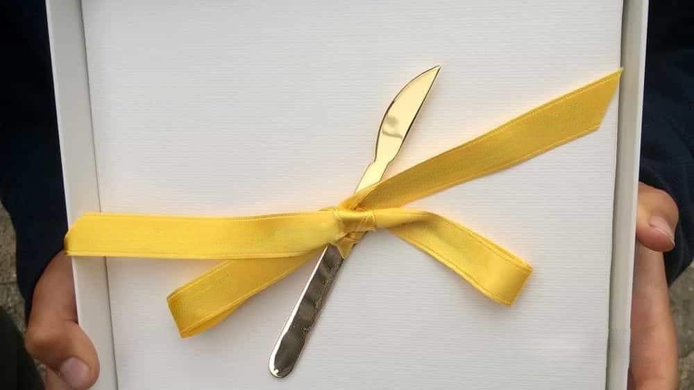 Bisturi d'oro